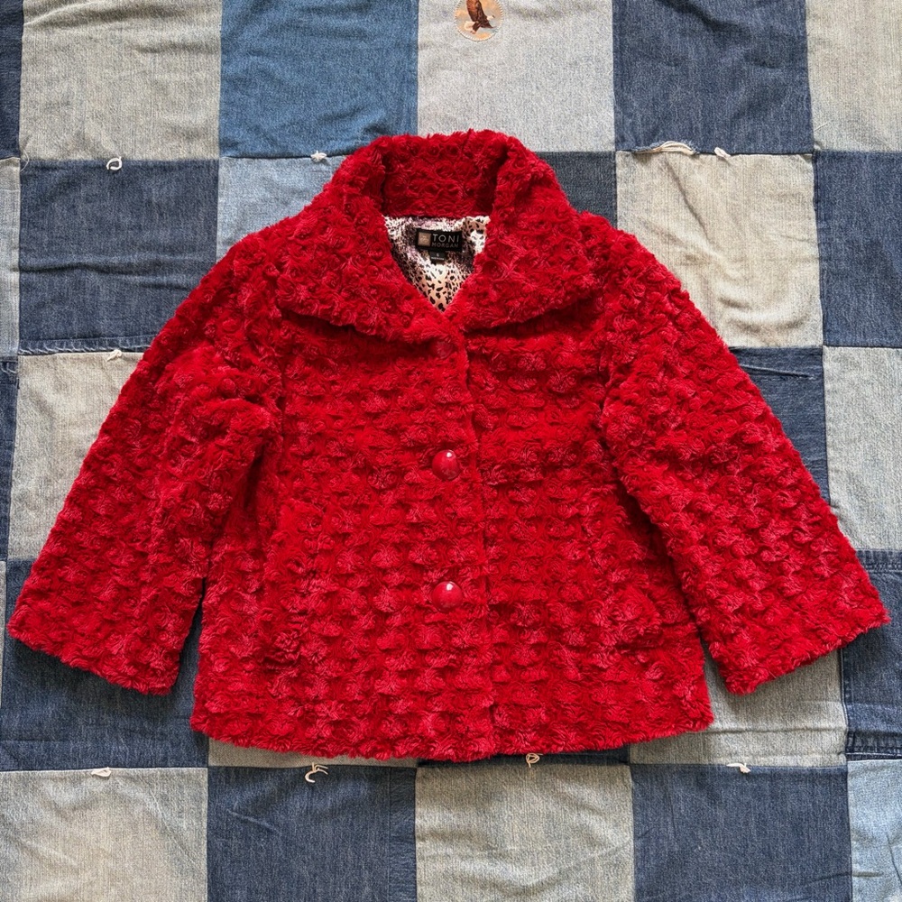 toni morgan red rosette faux fur jacket large collar slight crop size S